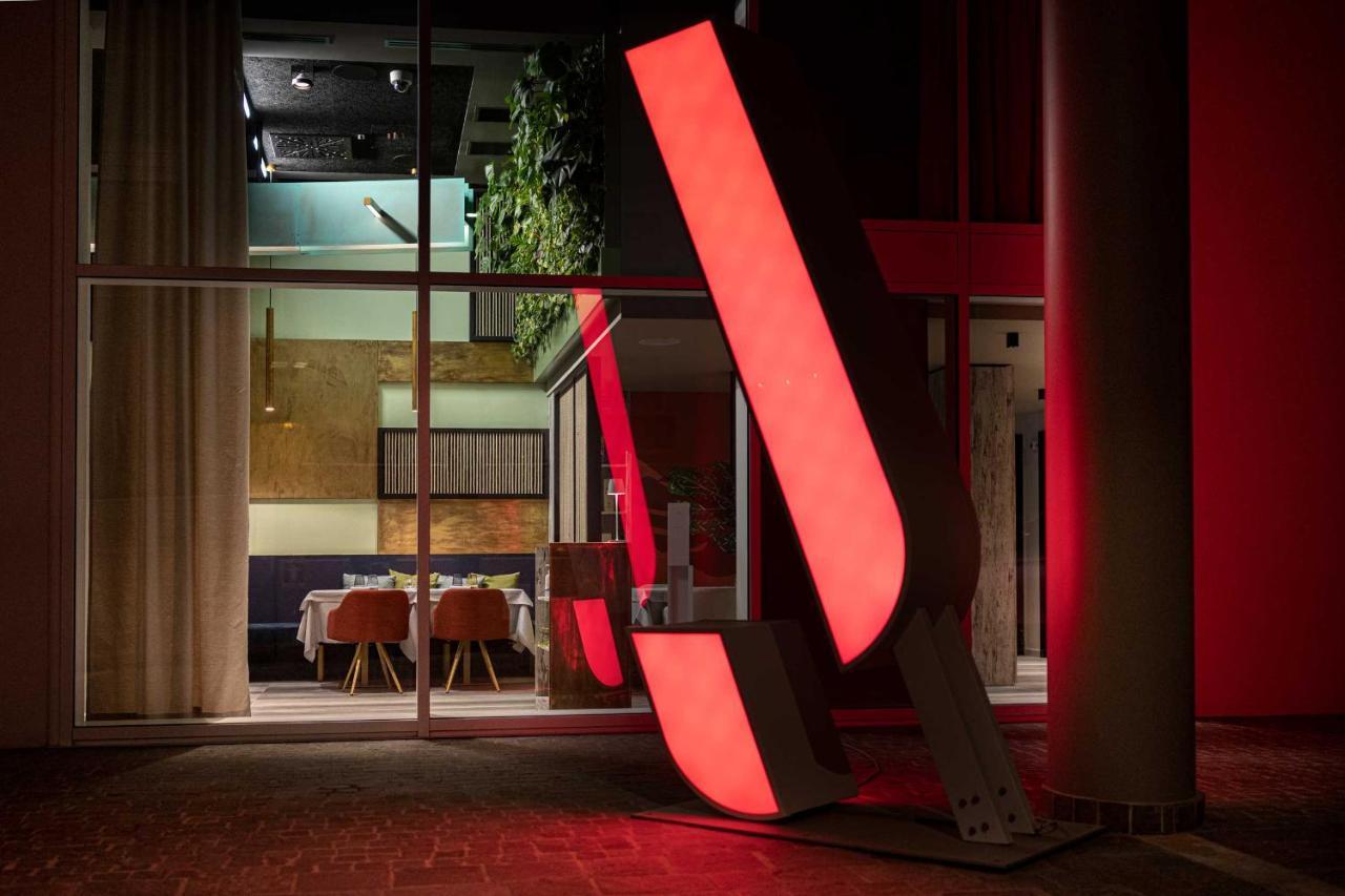 J44 Lifestyle Hotel Lido di Jesolo Kültér fotó The restaurant