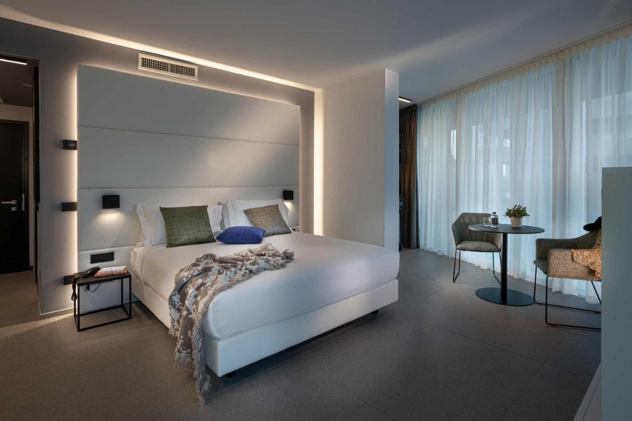 J44 Lifestyle Hotel Lido di Jesolo Kültér fotó Deluxe room
