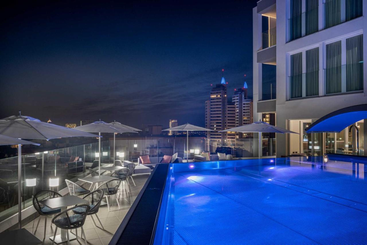 J44 Lifestyle Hotel Lido di Jesolo Kültér fotó The swimming pool at the hotel