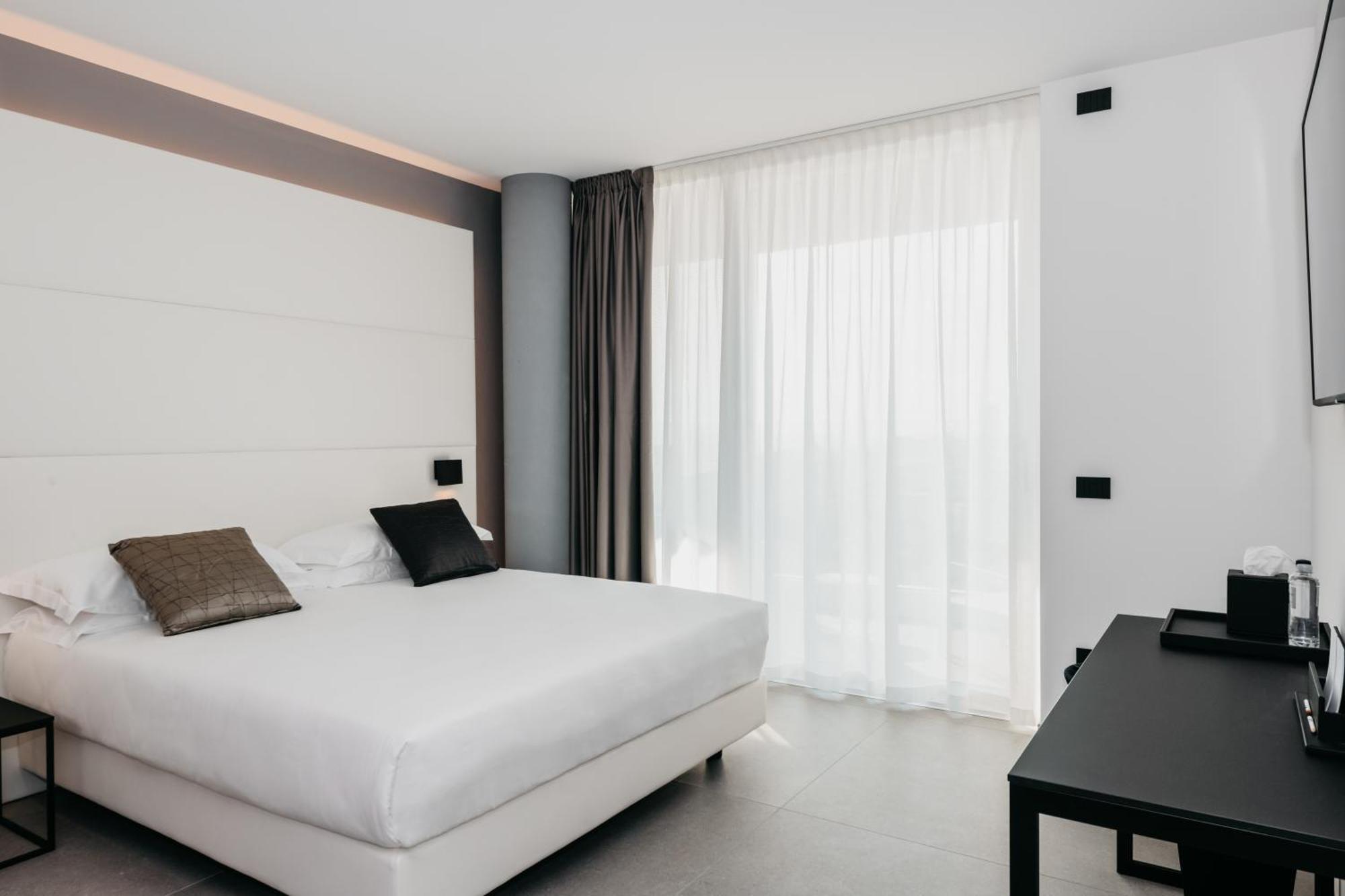 J44 Lifestyle Hotel Lido di Jesolo Kültér fotó