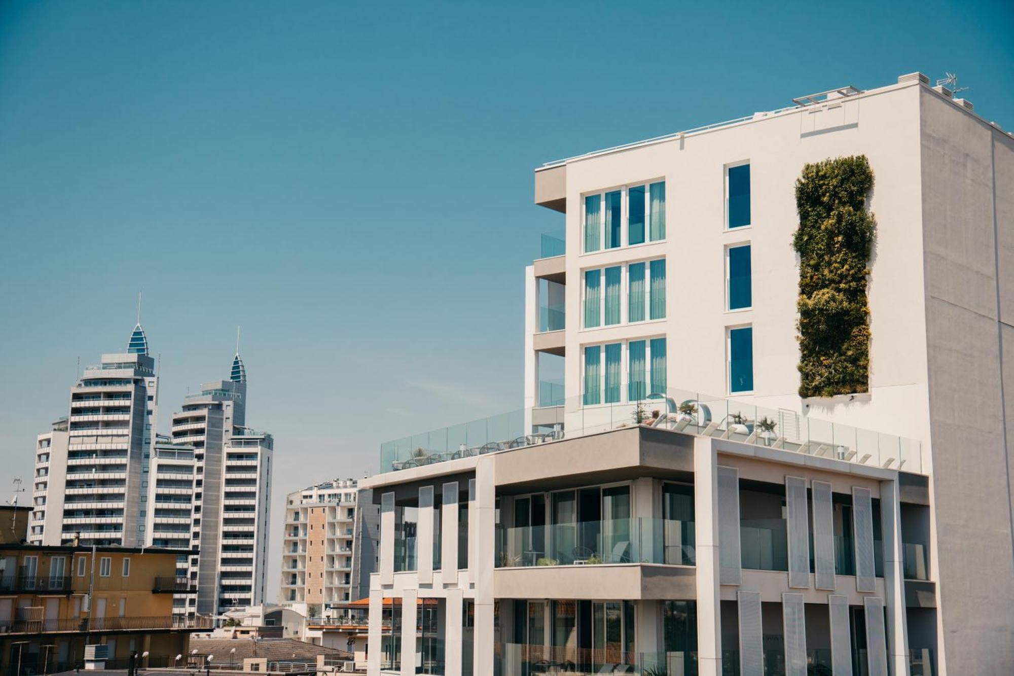 J44 Lifestyle Hotel Lido di Jesolo Kültér fotó Residential buildings in Nicosia