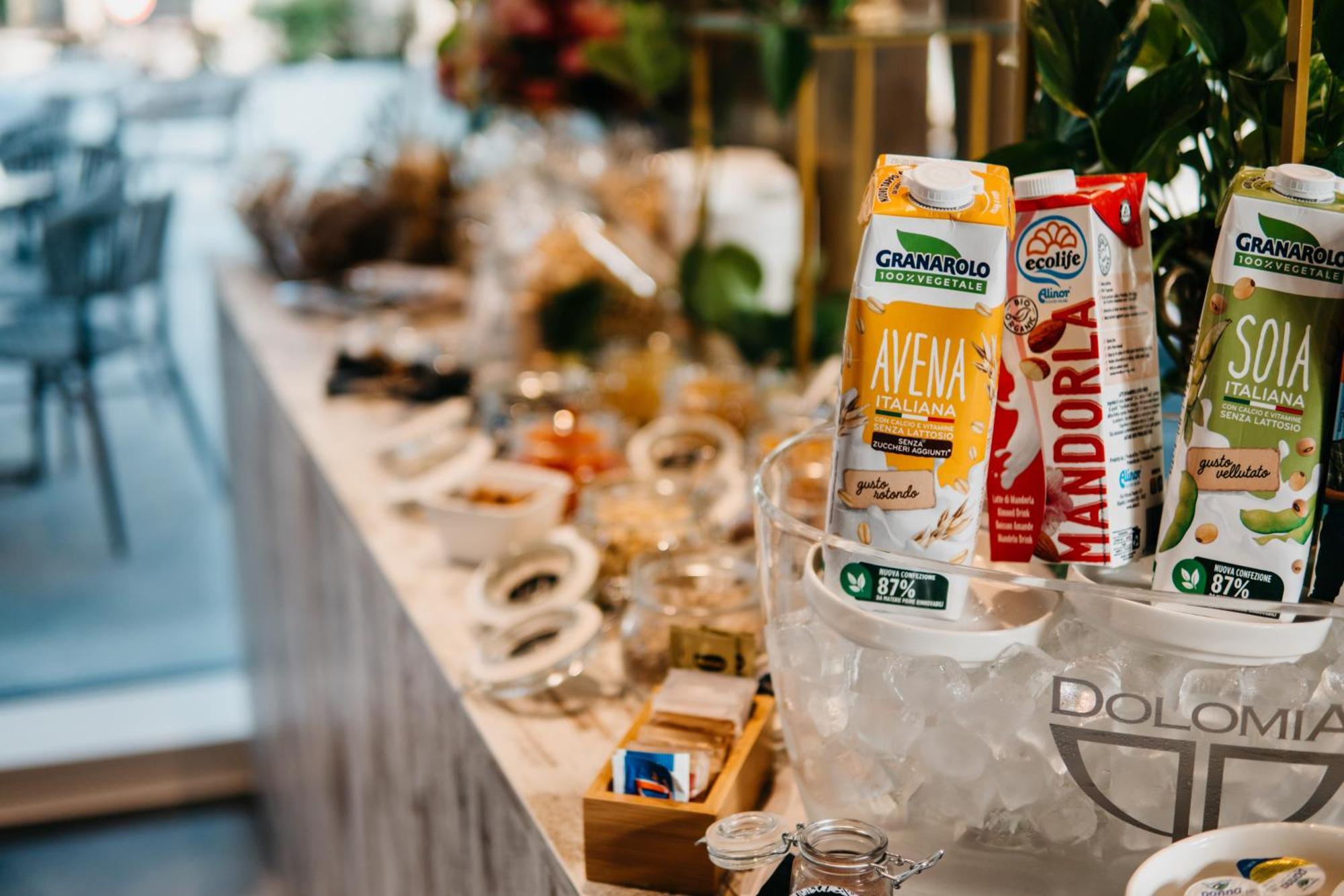 J44 Lifestyle Hotel Lido di Jesolo Kültér fotó Granoro products